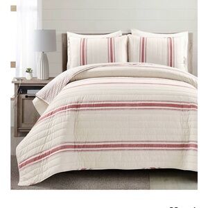 Elegant Striped Cream and Red Quilt Set
